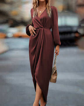 Elegant Midi Dress – V-Neck & Balloon Sleeves